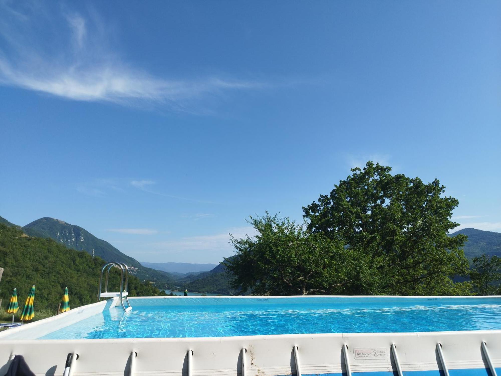 Agriturismo Le Cascine Castel di Tora Eksteriør billede